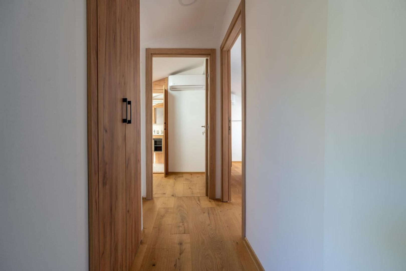 Villa Emina Sa Privatnom Plazom I Parkingom Neum Exterior foto