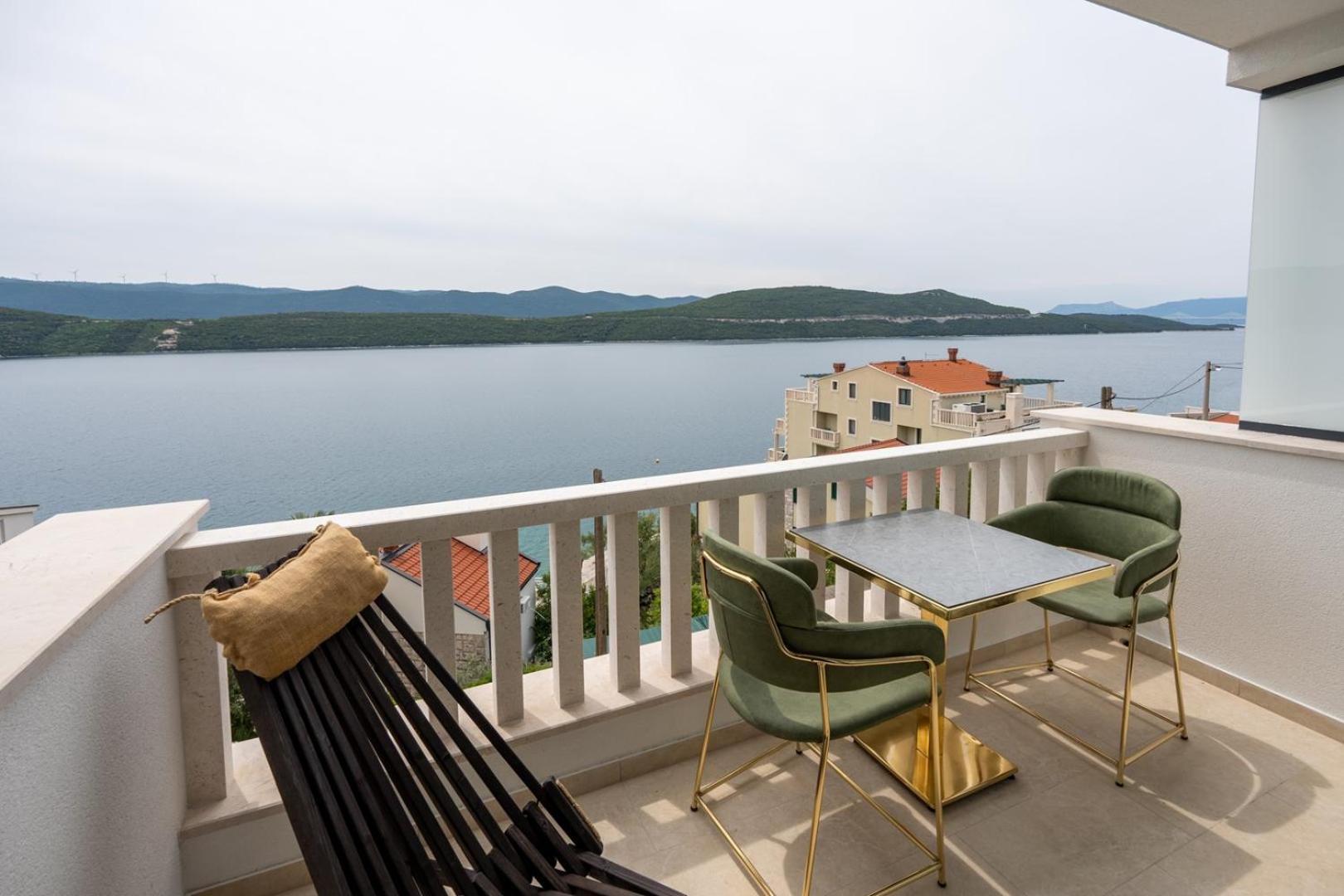 Villa Emina Sa Privatnom Plazom I Parkingom Neum Exterior foto